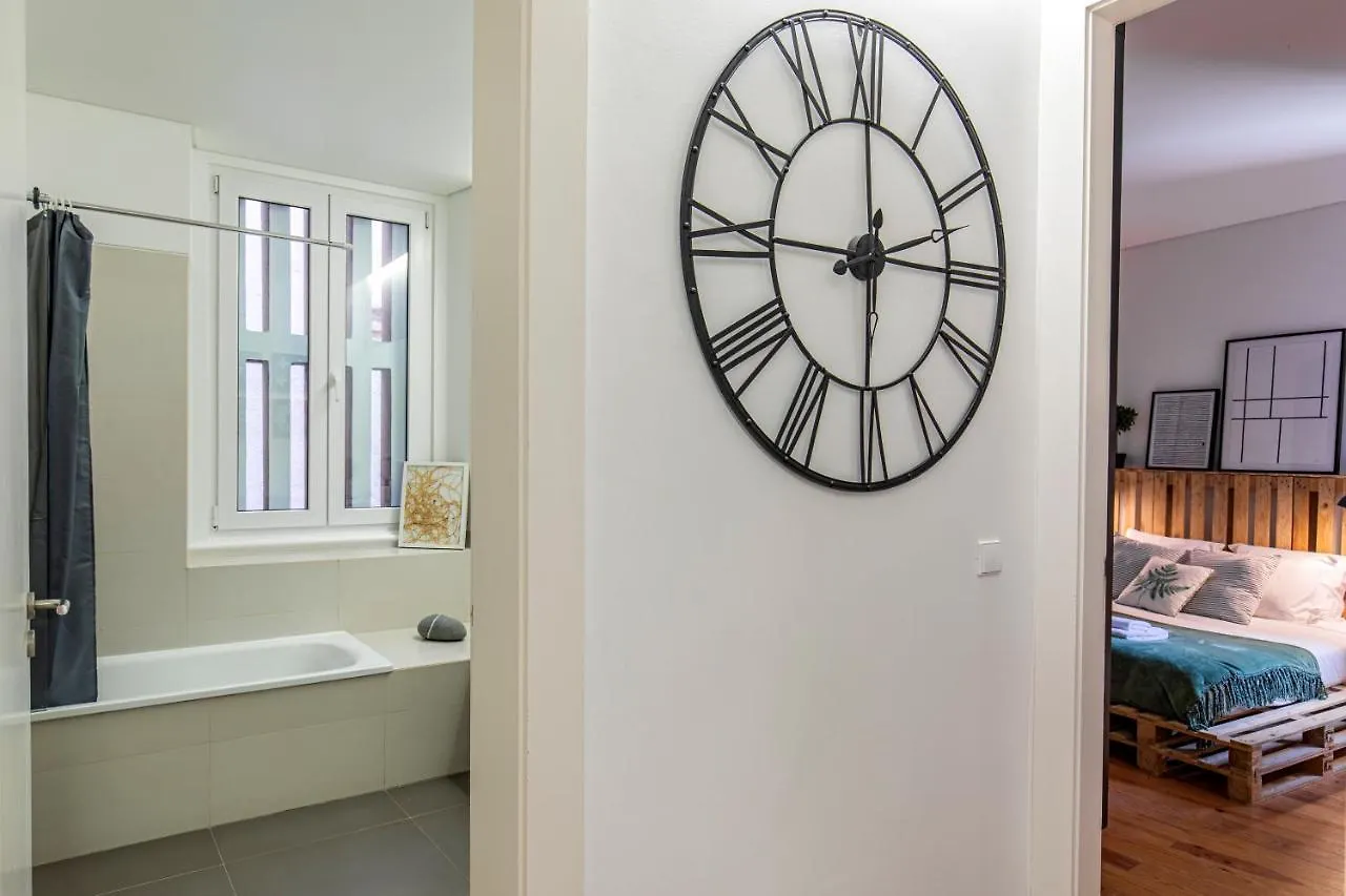 32 -Lovely 2 Bedroom Apt In Principe Real 리스본 0*,