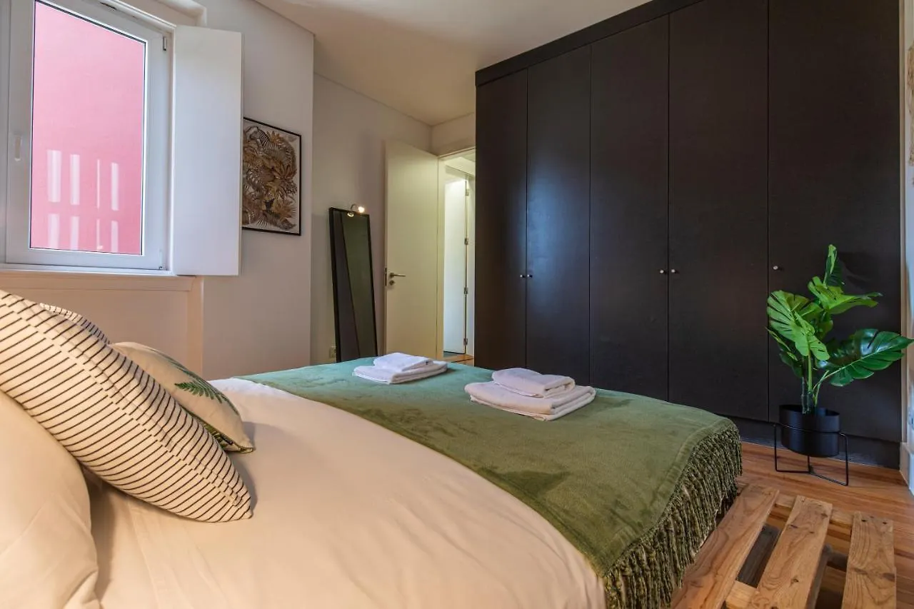 아파트 32 -Lovely 2 Bedroom Apt In Principe Real 리스본 포르투갈