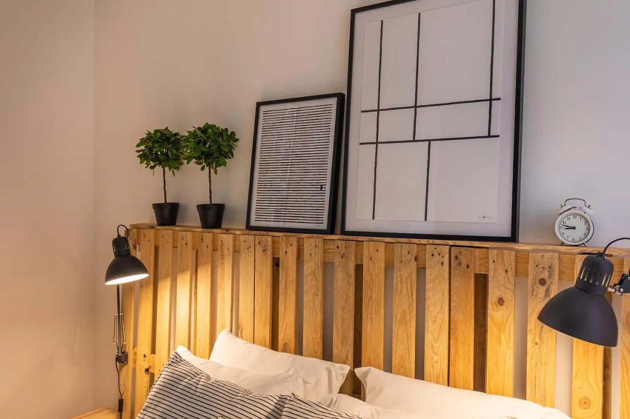 32 -Lovely 2 Bedroom Apt In Principe Real Lisboa Portugal