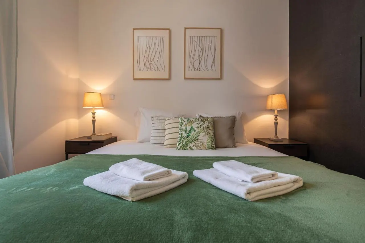 32 -Lovely 2 Bedroom Apt In Principe Real Lisboa 0*,  Portugal