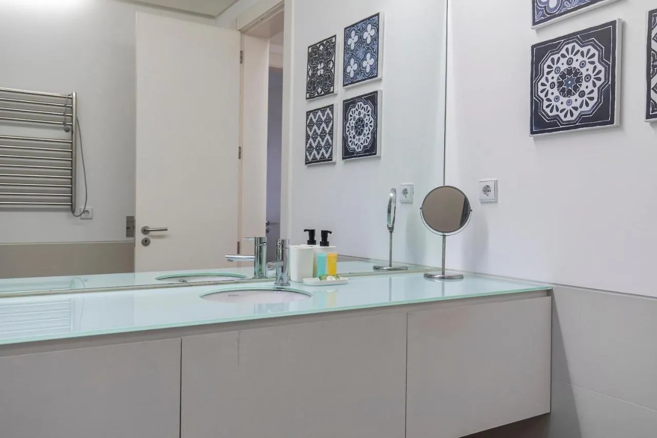 32 -Lovely 2 Bedroom Apt In Principe Real Lisboa Portugal